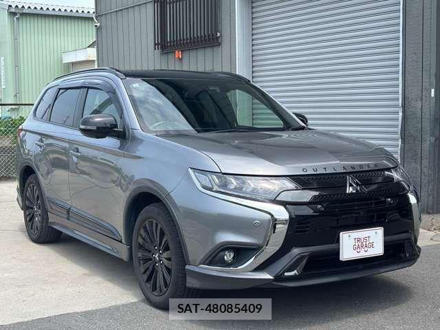 Mitsubishi OUTLANDER 2020-04 8131817-1