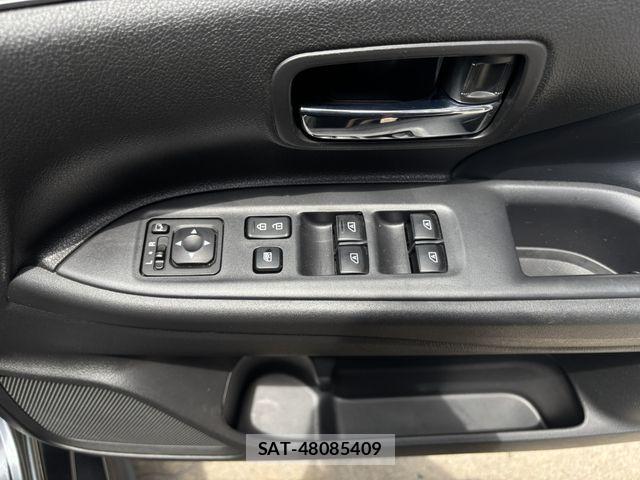 Mitsubishi OUTLANDER 2020-04 8131817-27
