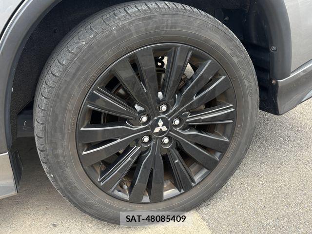 Mitsubishi OUTLANDER 2020-04 8131817-29