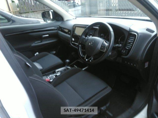 Mitsubishi OUTLANDER 2020-02 8368028-1