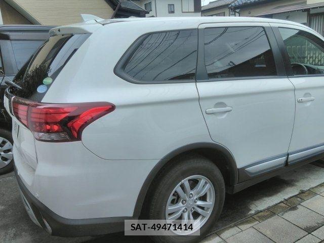 Mitsubishi OUTLANDER 2020-02 8368028-2
