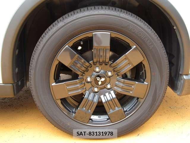 Mitsubishi OUTLANDER 2018-05 8797073-9