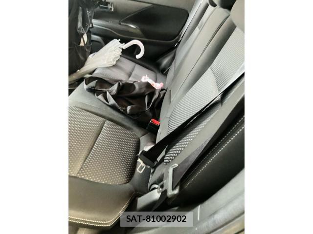 Mitsubishi OUTLANDER 2017-10 8830995-11