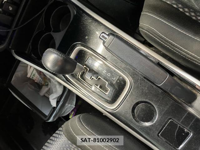 Mitsubishi OUTLANDER 2017-10 8830995-16