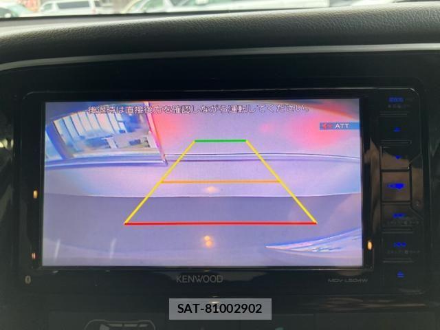Mitsubishi OUTLANDER 2017-10 8830995-19