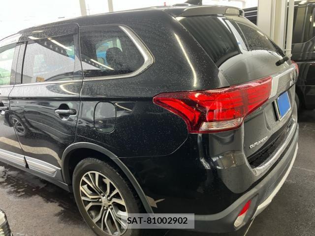 Mitsubishi OUTLANDER 2017-10 8830995-3