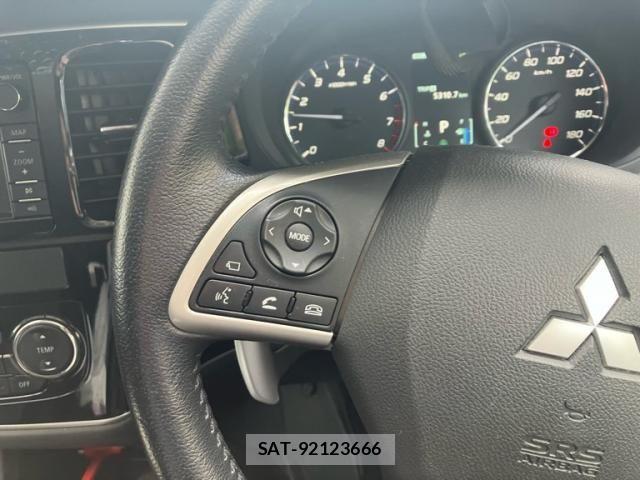 Mitsubishi OUTLANDER 2013-01 1326536-11