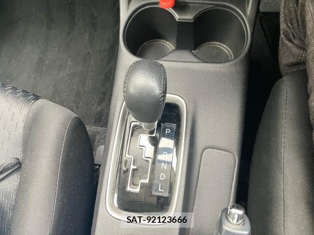 Mitsubishi OUTLANDER 2013-01 1326536-16