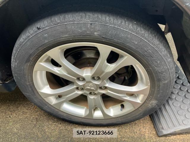 Mitsubishi OUTLANDER 2013-01 1326536-6