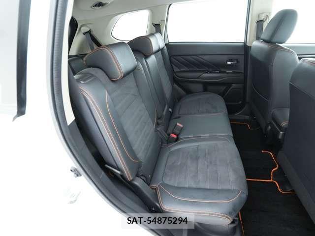 Mitsubishi OUTLANDER 2017-11 2673445-10