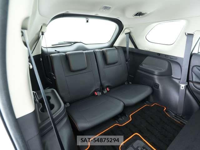Mitsubishi OUTLANDER 2017-11 2673445-11