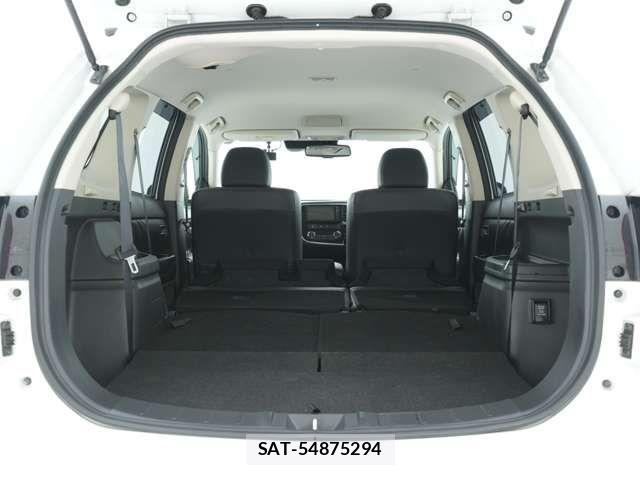 Mitsubishi OUTLANDER 2017-11 2673445-13