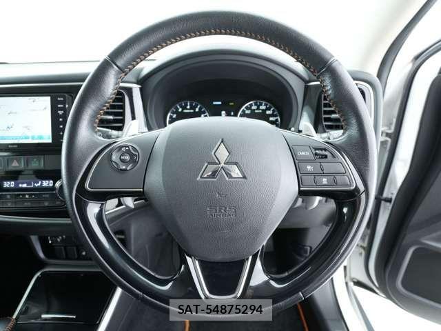 Mitsubishi OUTLANDER 2017-11 2673445-16