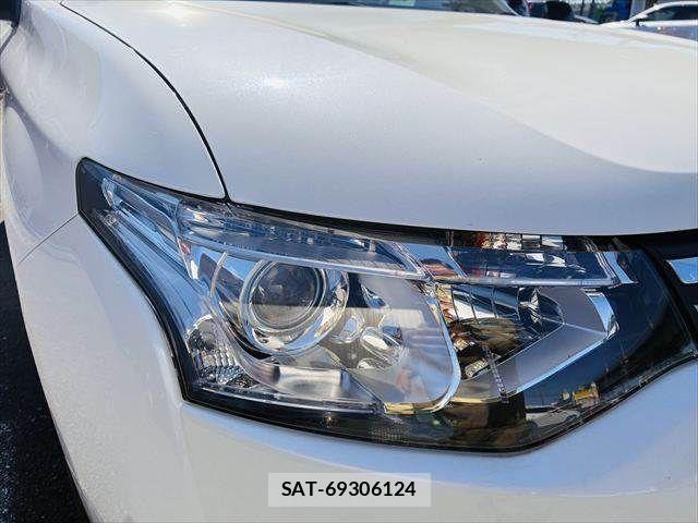 Mitsubishi OUTLANDER 2013-01 4598913-23