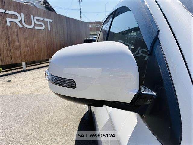 Mitsubishi OUTLANDER 2013-01 4598913-27