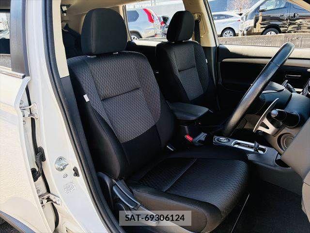 Mitsubishi OUTLANDER 2013-01 4598913-7
