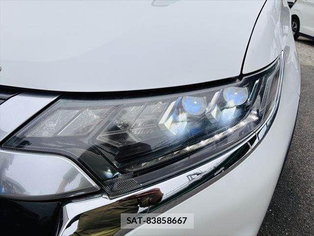 Mitsubishi OUTLANDER 2018-08 4598910-12