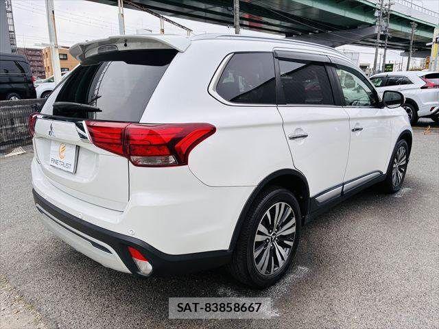 Mitsubishi OUTLANDER 2018-08 4598910-18
