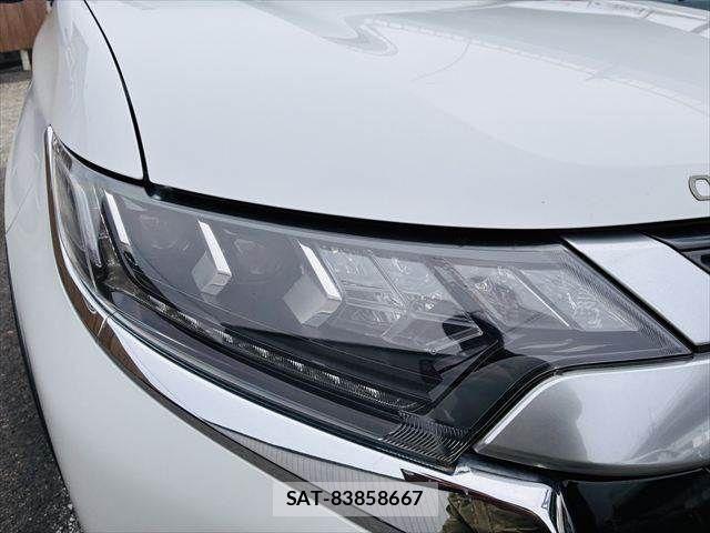 Mitsubishi OUTLANDER 2018-08 4598910-23