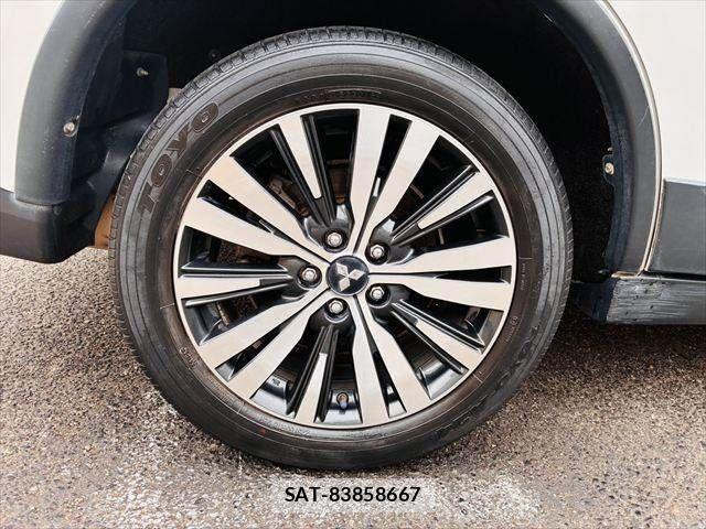 Mitsubishi OUTLANDER 2018-08 4598910-28