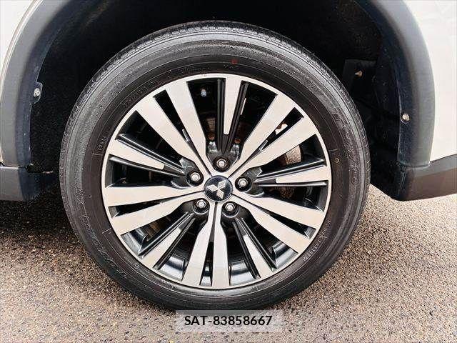 Mitsubishi OUTLANDER 2018-08 4598910-29