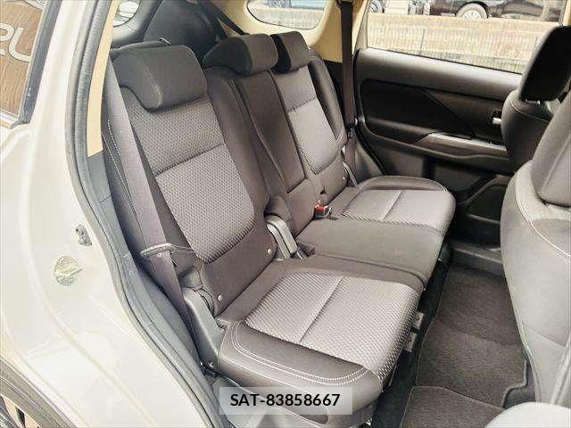 Mitsubishi OUTLANDER 2018-08 4598910-8