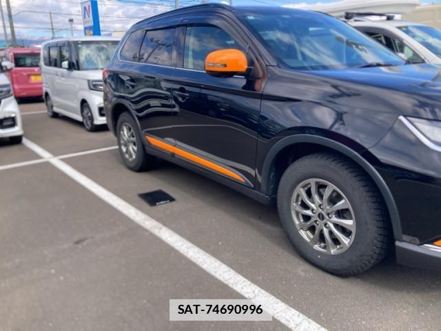 Mitsubishi OUTLANDER 2018-03 6246561-3