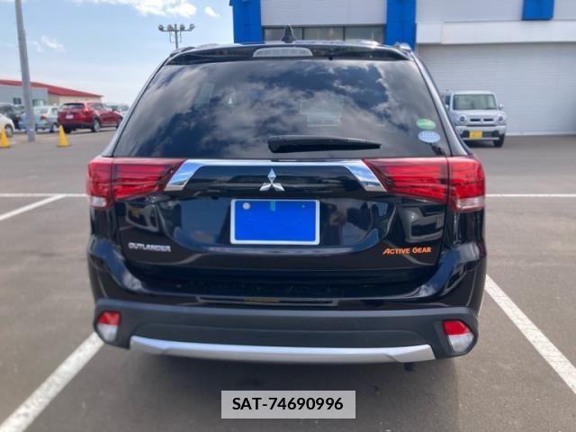 Mitsubishi OUTLANDER 2018-03 6246561-5
