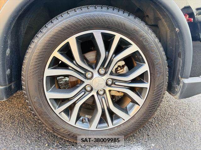 Mitsubishi OUTLANDER 2015-07 6673075-15