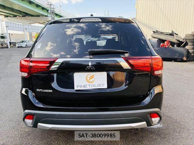 Mitsubishi OUTLANDER 2015-07 6673075-20
