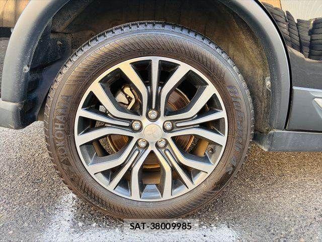 Mitsubishi OUTLANDER 2015-07 6673075-29