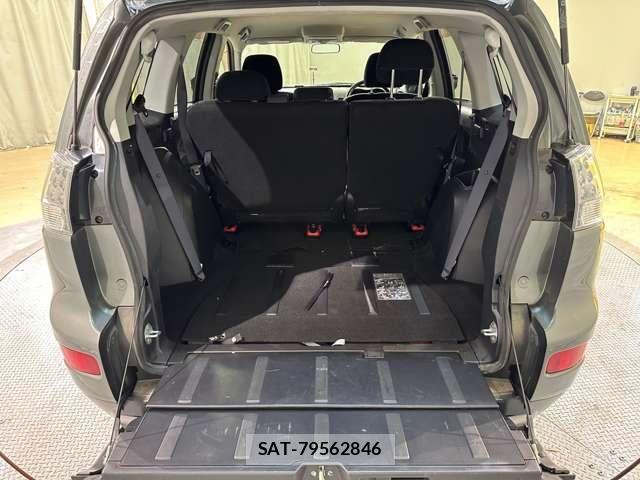 Mitsubishi OUTLANDER 2009-05 7021203-28