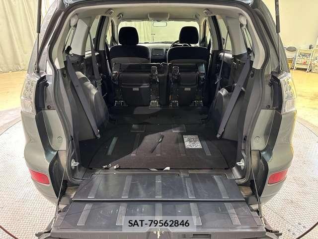 Mitsubishi OUTLANDER 2009-05 7021203-29