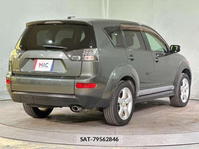 Mitsubishi OUTLANDER 2009-05 7021203-4