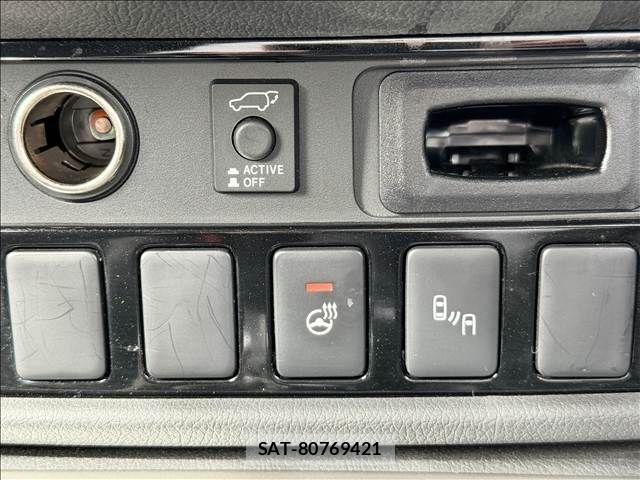 Mitsubishi OUTLANDER 2018-10 7223354-16