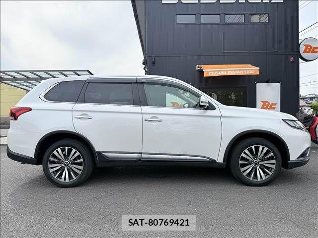 Mitsubishi OUTLANDER 2018-10 7223354-6