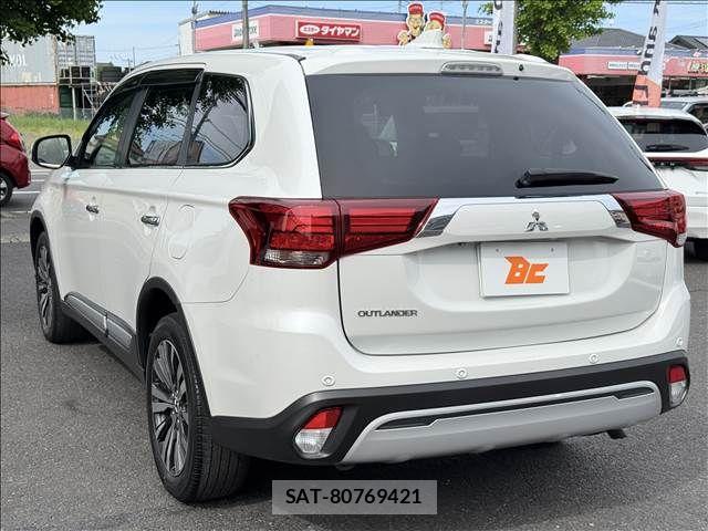 Mitsubishi OUTLANDER 2018-10 7223354-7