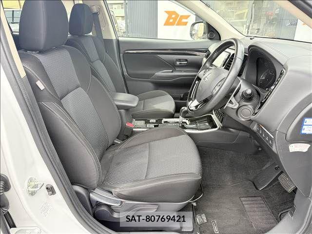 Mitsubishi OUTLANDER 2018-10 7223354-8