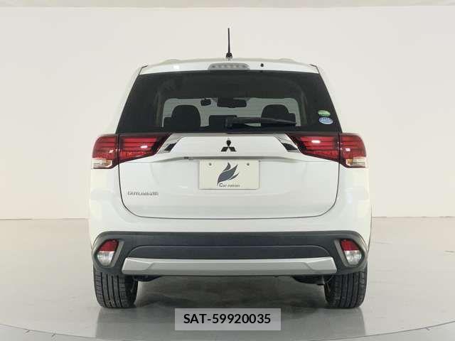 Mitsubishi OUTLANDER 2015-07 7393467-4