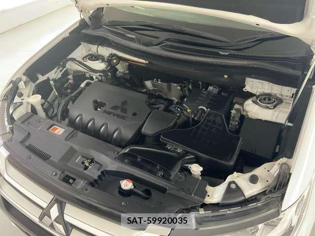 Mitsubishi OUTLANDER 2015-07 7393467-11