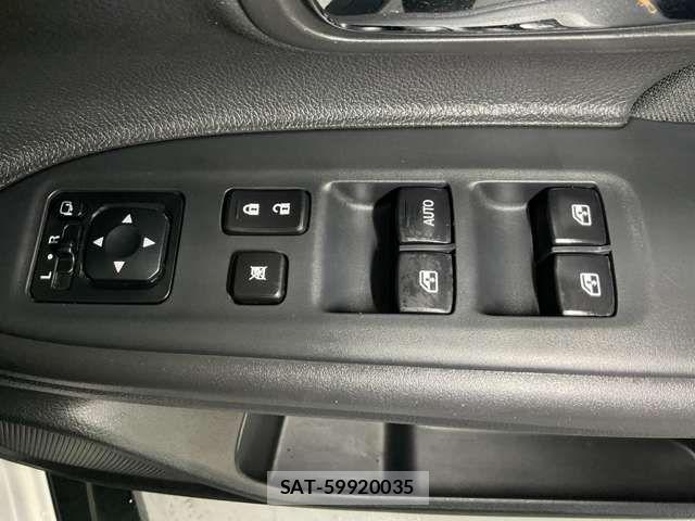 Mitsubishi OUTLANDER 2015-07 7393467-14