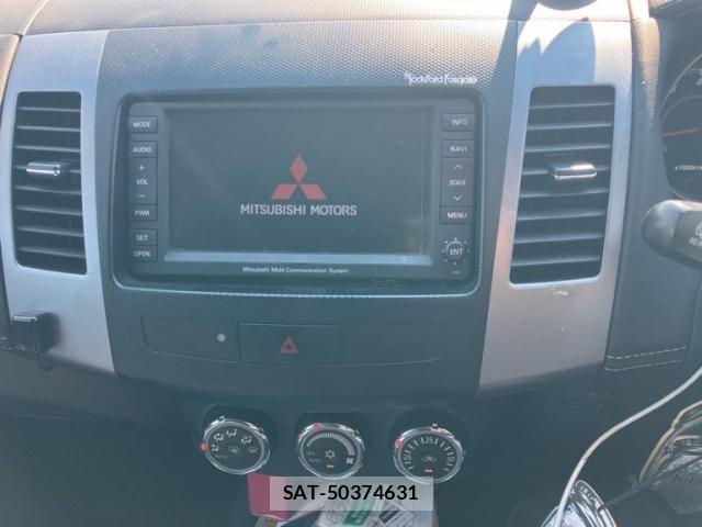 Mitsubishi OUTLANDER 2010-07 7456667-18