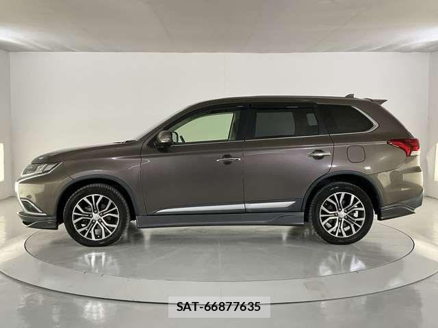 Mitsubishi OUTLANDER 2015-07 7456666-2