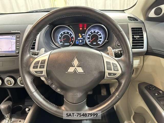 Mitsubishi OUTLANDER 2010-02 7502136-9