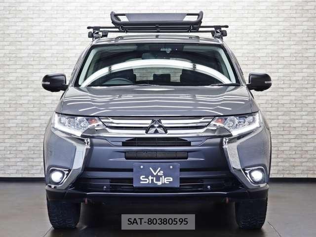 Mitsubishi OUTLANDER 2017-06 7619090-3