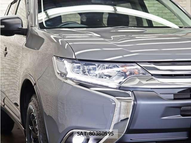 Mitsubishi OUTLANDER 2017-06 7619090-8