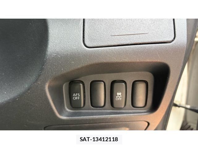 Mitsubishi OUTLANDER 2011-08 7726979-12