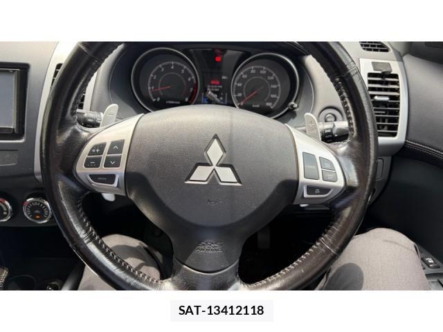 Mitsubishi OUTLANDER 2011-08 7726979-13