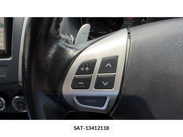 Mitsubishi OUTLANDER 2011-08 7726979-15