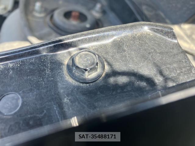 Mitsubishi OUTLANDER 2010-08 7726982-10